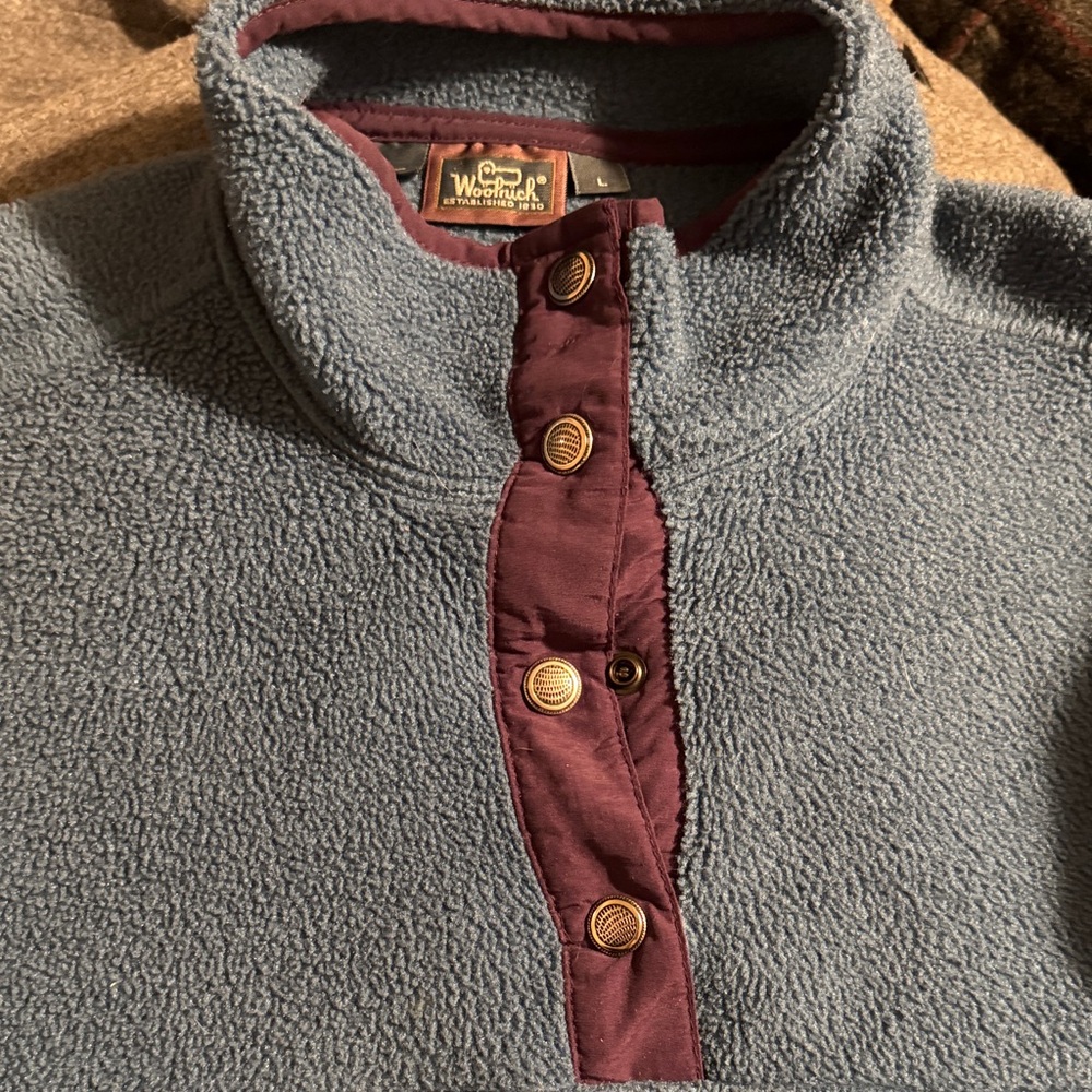 Woolrich Men's Snap Pullover Fleece jacket in Blue with Burgundy Trim